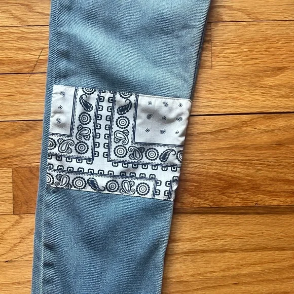Unique Jeans with Bandana Stitching - Picture 3 of 7